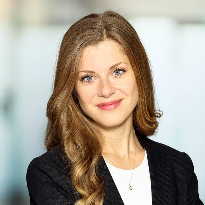 Elisabeth Kutner New Technologiews EY Law legal student intern Wirtschaftsrechtskanzlei österreich