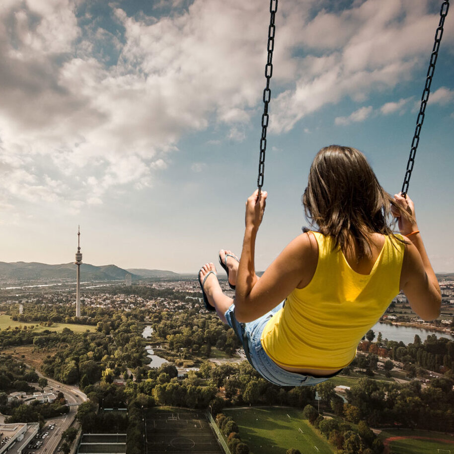 karriere-event-eylaw-karriereaufschwung-wien-career-recruiting-schaukel-aussicht-kanzlei-wien-office